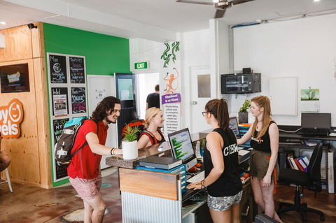 Mad Monkey Central - Hobart Tourism 4