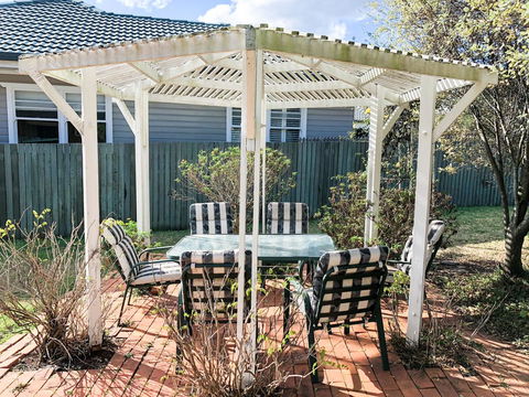 Picnic Point Villas - Hobart Tourism 13