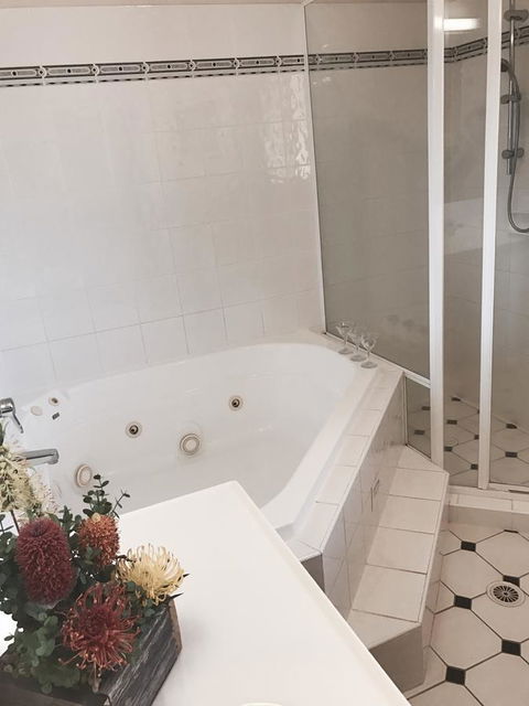The Bearded Dragon Boutique Hotel - Hobart Tourism 44
