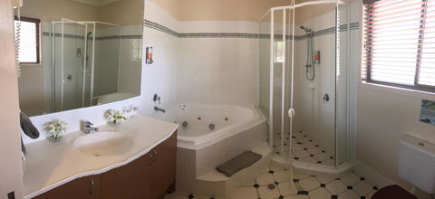 The Bearded Dragon Boutique Hotel - Hobart Tourism 5