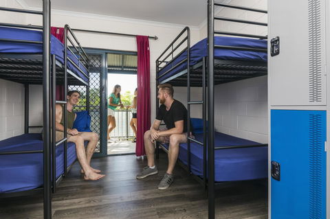 Summer House Cairns - Hobart Tourism 30