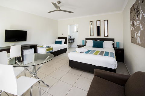 The Beach Motel Hervey Bay - Tourism TAS 4