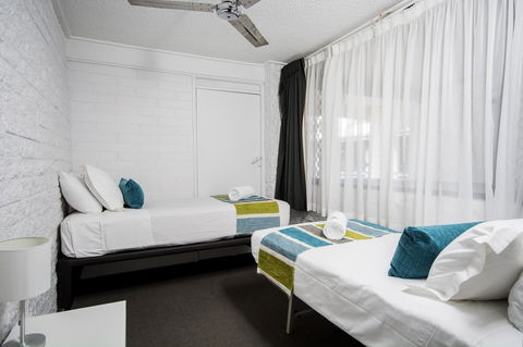 The Beach Motel Hervey Bay - Tourism TAS 30