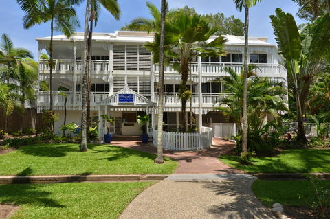 The White House Port Douglas - Hobart Tourism 0