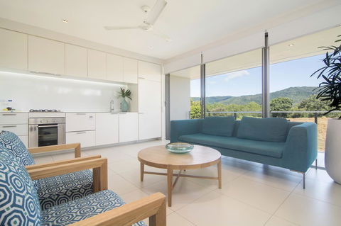 Pool Resort Port Douglas - Hobart Tourism 13