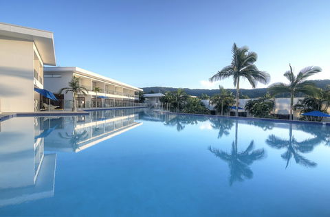 Pool Resort Port Douglas - Hobart Tourism 1