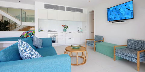 Pool Resort Port Douglas - Hobart Tourism 5