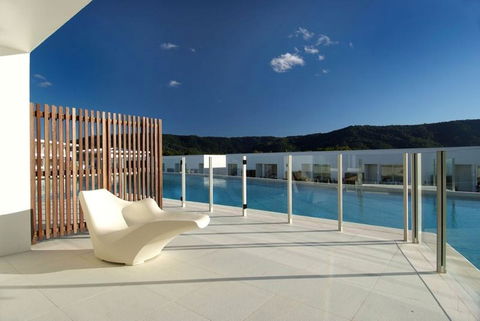 Pool Resort Port Douglas - Hobart Tourism 35