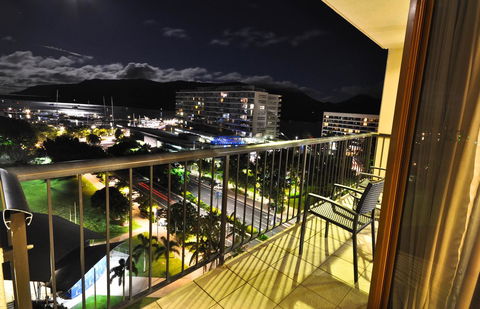 Pacific Hotel Cairns - Hobart Tourism 37