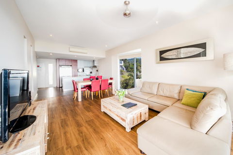 Whitsunday Reflections - Tourism TAS 15