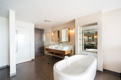 Whitsunday Reflections - Tourism TAS 16