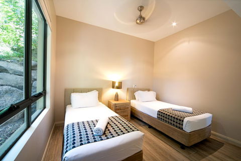 Whitsunday Reflections - Tourism TAS 5