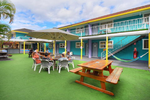 Backpackers In Paradise 18-35 Hostel - Hobart Tourism 2