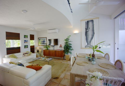 [ ANDY'S BEACH HOUSE ] - Tourism TAS 34