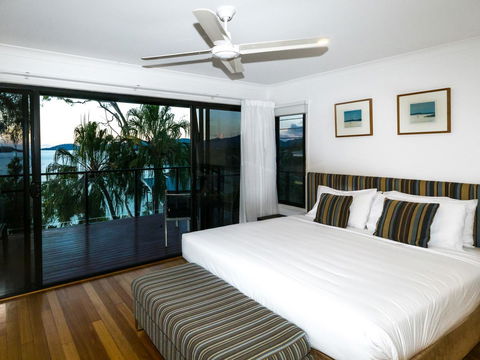 Shorelines - Tourism TAS 28
