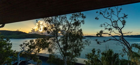 Shorelines - Tourism TAS 34