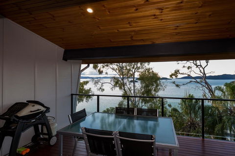 Shorelines - Tourism TAS 33
