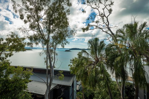 Shorelines - Tourism TAS 37