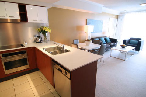 Mantra Towers Of Chevron - Tourism TAS 13