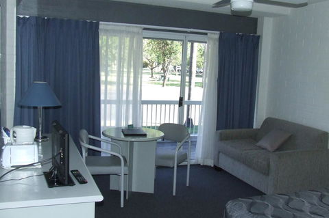 Dalby Manor Motor Inn - Hobart Tourism 37