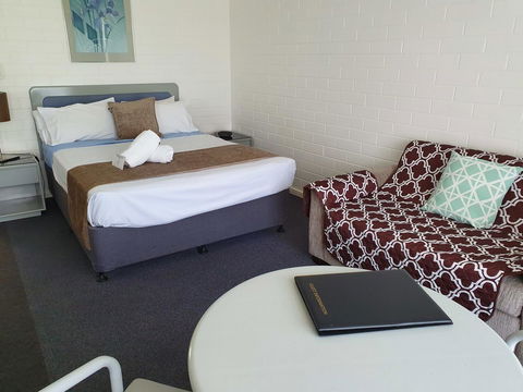 Dalby Manor Motor Inn - Hobart Tourism 9