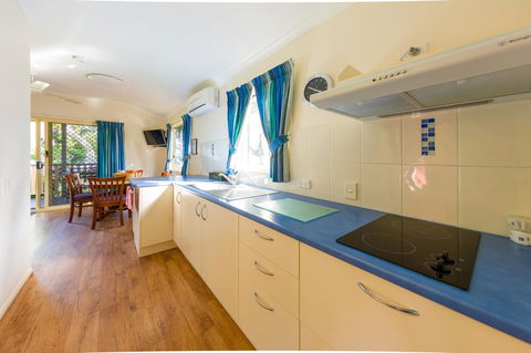 King Reef Resort - Tourism TAS 37
