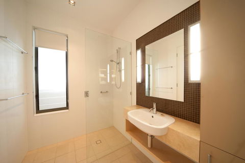The Boathouse Apartments - Hobart Tourism 13