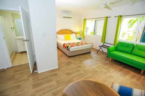 Port Douglas Motel - Hobart Tourism 11