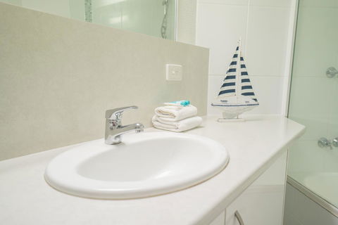 Mandolin Beachfront Resort - Tourism TAS 23