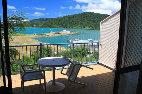 Ocean Views At Whitsunday Terraces Resort - Tourism TAS 5