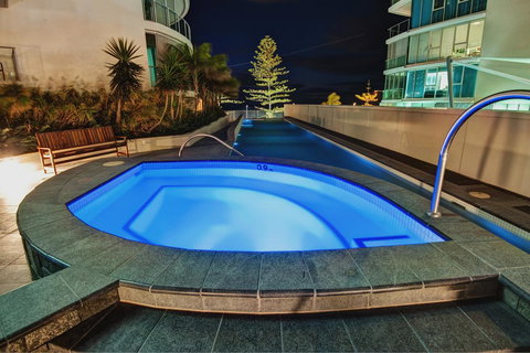 Reflections Tower Two - Tourism TAS 5