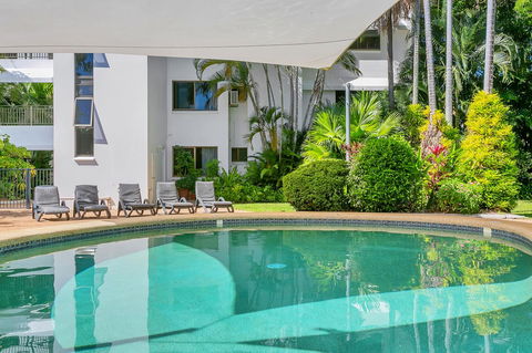 Roydon Beachfront Apartments - Hobart Tourism 11