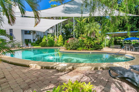 Roydon Beachfront Apartments - Hobart Tourism 12