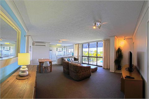 Headland Tropicana Resort - Tourism TAS 32