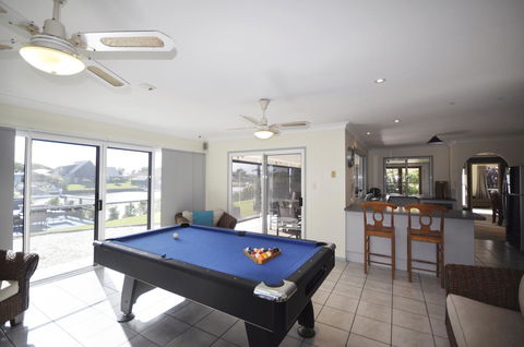 Bribie Island Canal Holiday Destination! - Tourism TAS 20