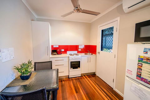 Airlie Apartments - Hobart Tourism 18