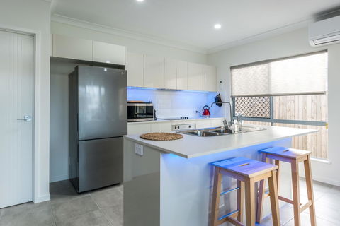 Blue Lagoon Villa A - Hobart Tourism 16