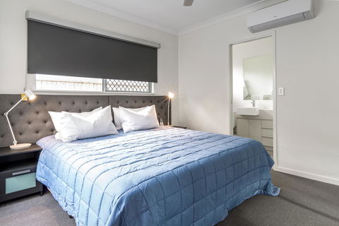Blue Lagoon Villa A - Hobart Tourism 15
