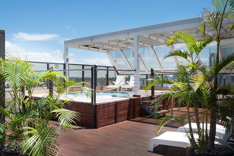 Tiki Hotel Apartments Surfers Paradise - Hobart Tourism 0