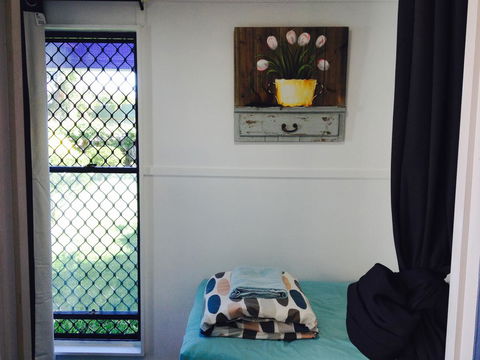 XYL Pets Friendly Seaside Boutique Guesthouse - Hobart Tourism 7