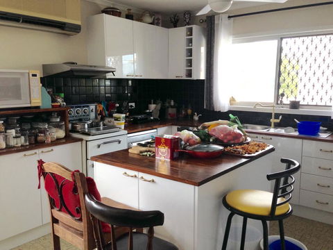 XYL Pets Friendly Seaside Boutique Guesthouse - Hobart Tourism 2