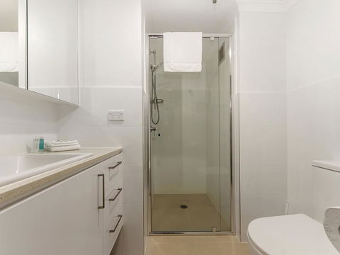 Sunbird Beach Resort Main Beach - Hobart Tourism 29