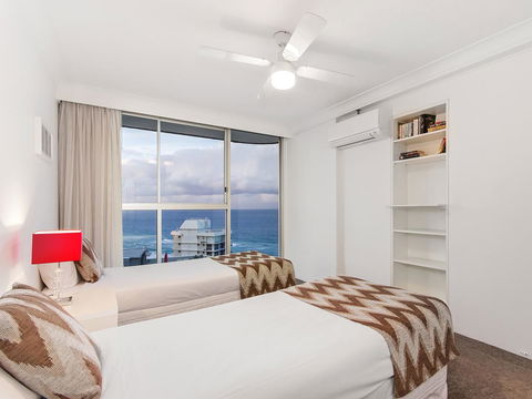 Sunbird Beach Resort Main Beach - Hobart Tourism 13