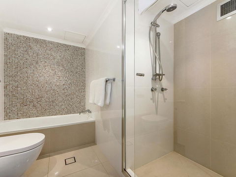 Sunbird Beach Resort Main Beach - Hobart Tourism 20