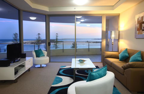 Monaco Caloundra - Hobart Tourism 36