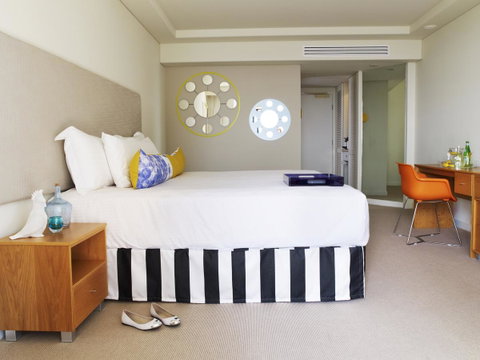 QT Gold Coast - Tourism TAS 3