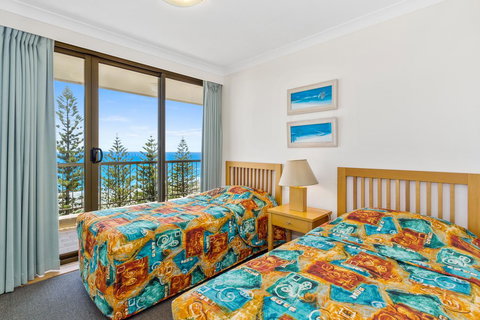 Columbia Beachfront Apartments On Rainbow Bay - Tourism TAS 36