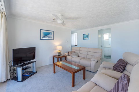 Columbia Beachfront Apartments On Rainbow Bay - Tourism TAS 5