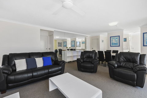 Columbia Beachfront Apartments On Rainbow Bay - Tourism TAS 21