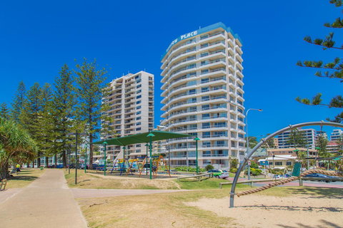Columbia Beachfront Apartments On Rainbow Bay - Tourism TAS 3
